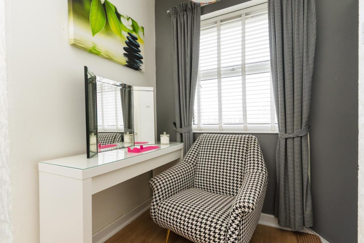 Sea view Ar Lan y Mor LUXURY APARTMENT Aberystwyth Exterior foto