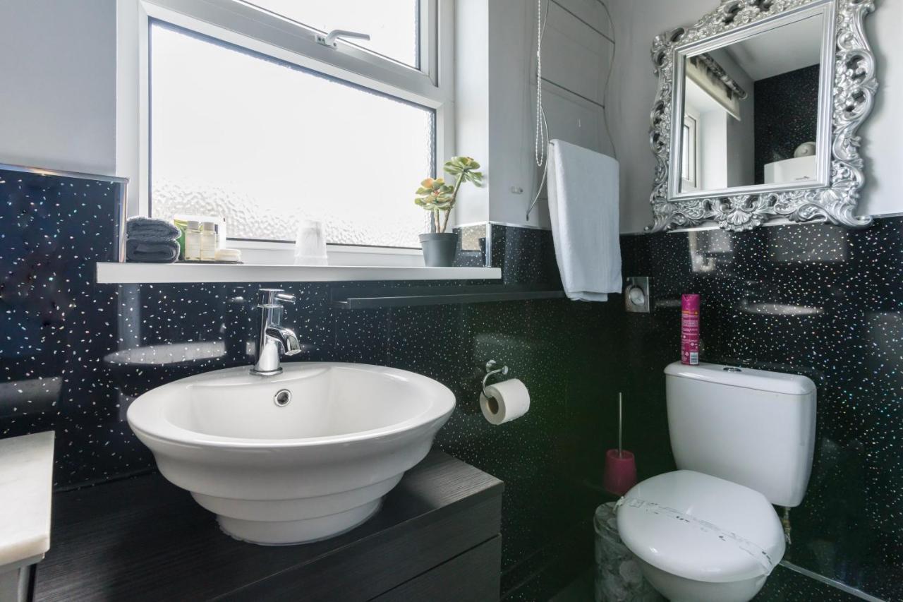 Sea view Ar Lan y Mor LUXURY APARTMENT Aberystwyth Exterior foto