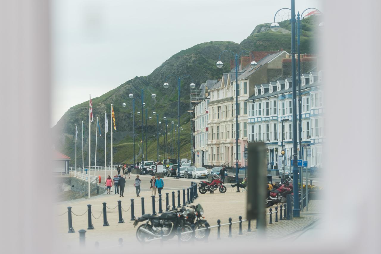 Sea view Ar Lan y Mor LUXURY APARTMENT Aberystwyth Exterior foto